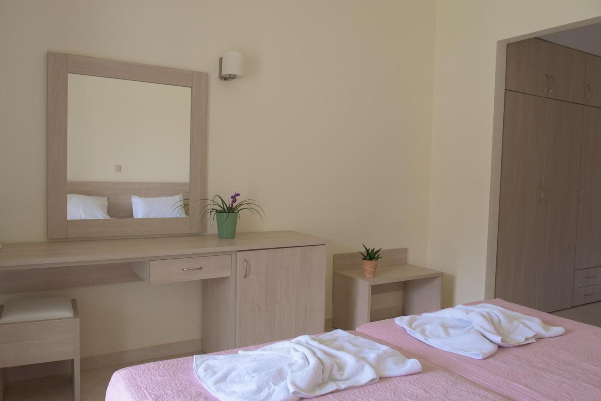 Alkyon Beach Hotel Agios Georgios Pagon Ngoại thất bức ảnh