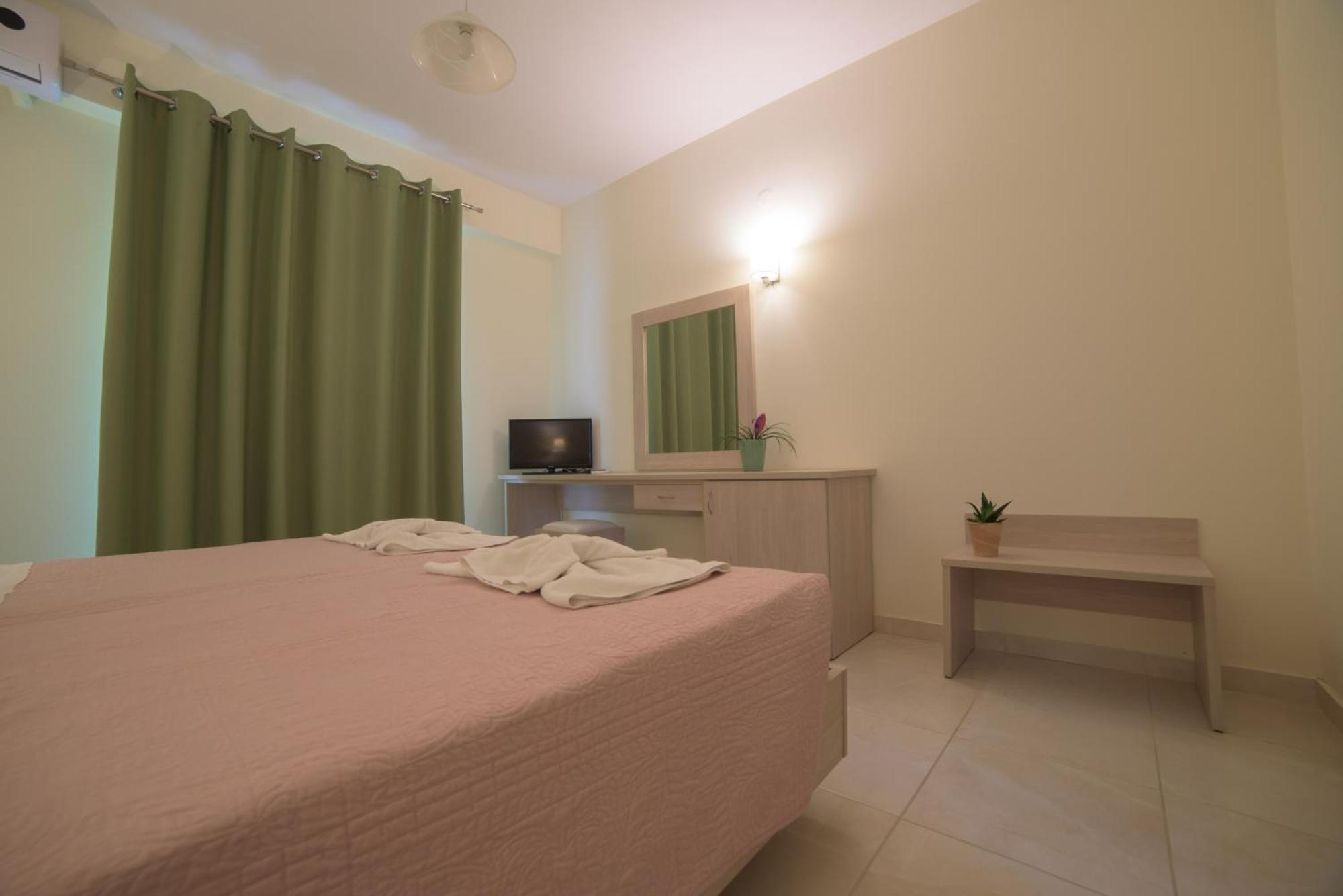 Alkyon Beach Hotel Agios Georgios Pagon Ngoại thất bức ảnh